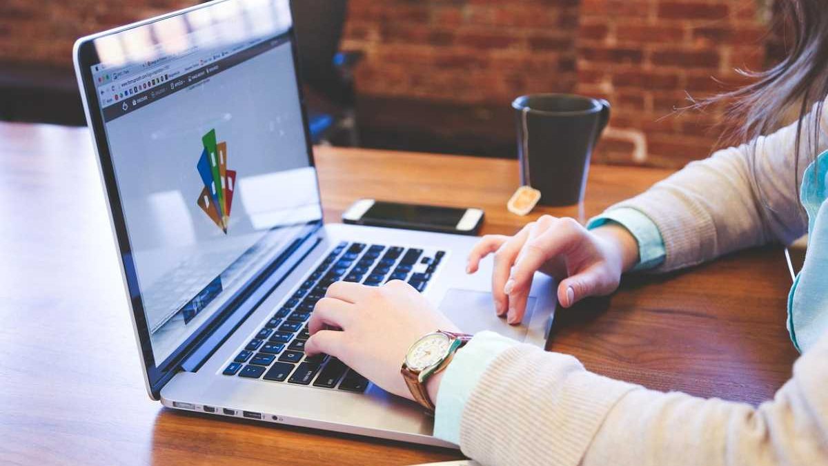 What Do You Need to Turn Professional Expertise Into a Powerful Digital Brand?